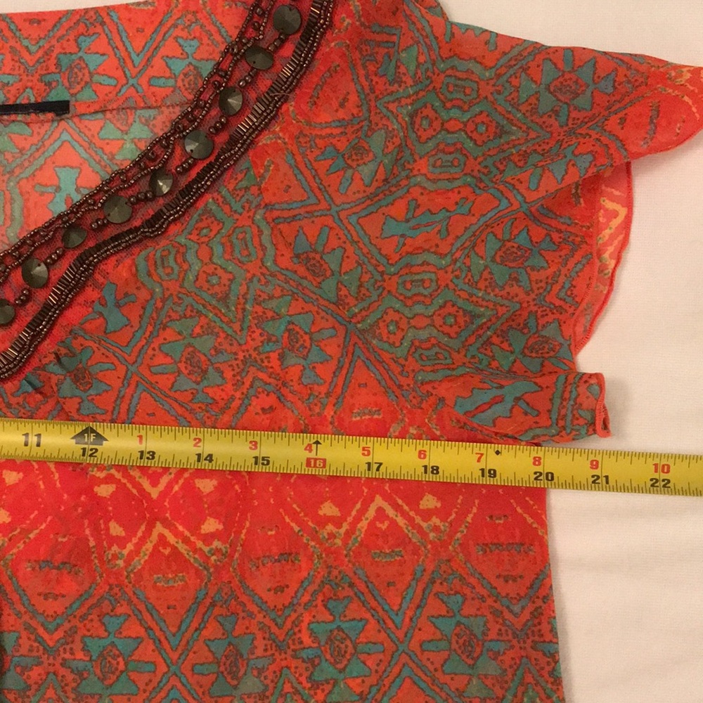 ✅CLEARANCE✅ Lovely Aztec Print Flutter Sleeve Top - Picture 8 of 9
